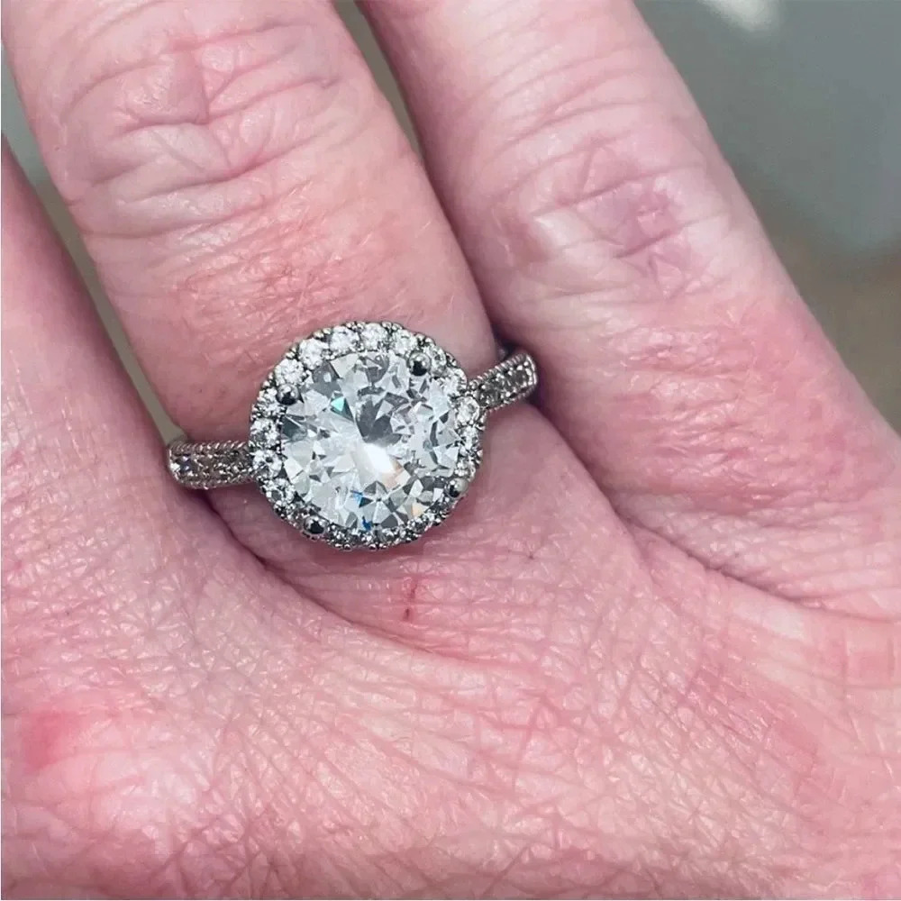 NORDSTROM JEWELRY BEAUTIFUL BRILLIANT 4CTW HALO STERLING PLATED CZ. RING SIZE 8 - Picture 16 of 16